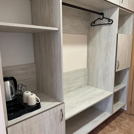 Oleander House And Tennis Club מלון