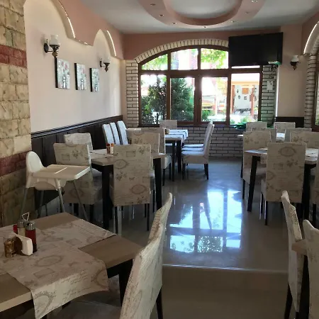 Oleander House And Tennis Club