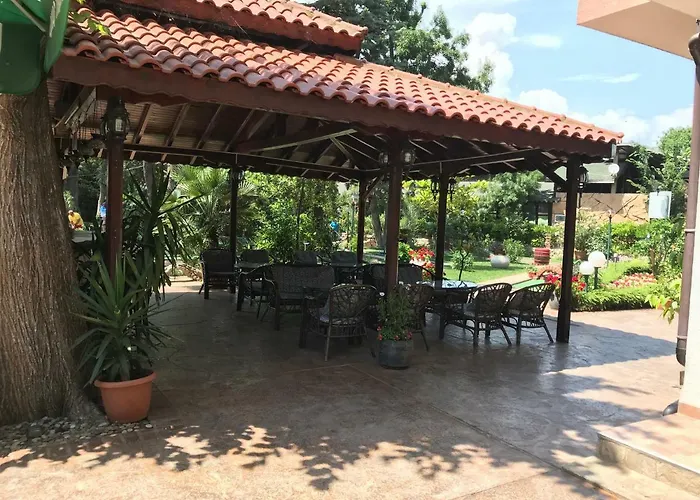 Ξενοδοχείο Oleander House And Tennis Club 3*