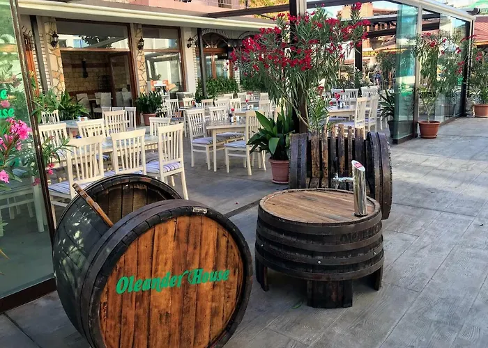 Ξενοδοχείο Oleander House And Tennis Club 3*