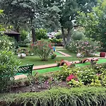 Oleander House And Tennis Club Hotel