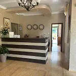 Hotel Oleander House And Tennis Club