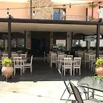 Hotel Oleander House And Tennis Club