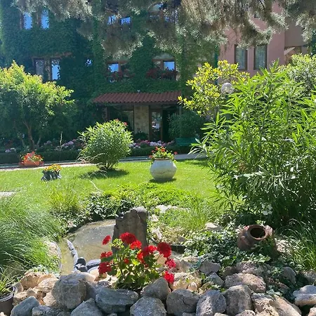 Oleander House And Tennis Club Szálloda