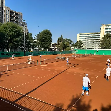 Oleander House And Tennis Club מלון סאני ביץ'
