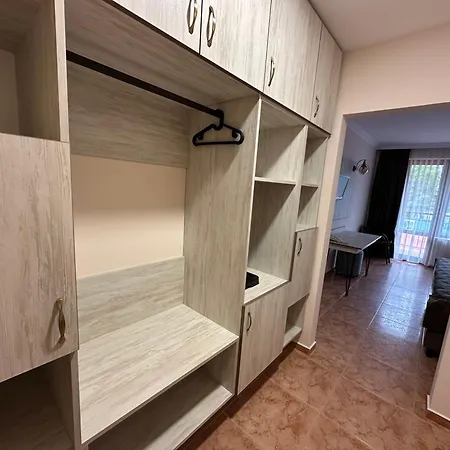 Oleander House And Tennis Club מלון