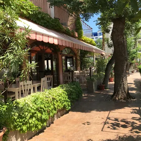 Oleander House And Tennis Club מלון 3*