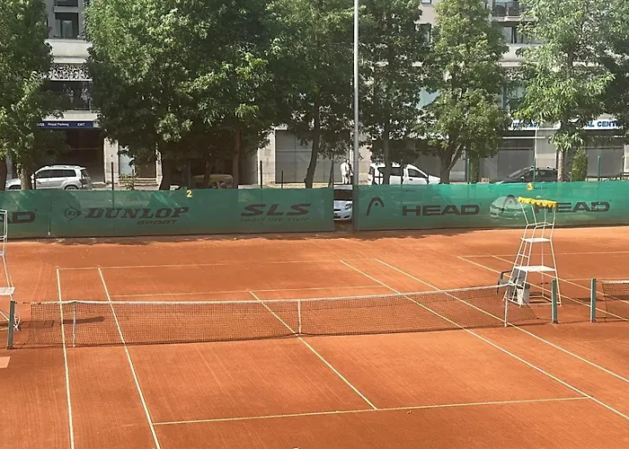 Oleander House And Tennis Club