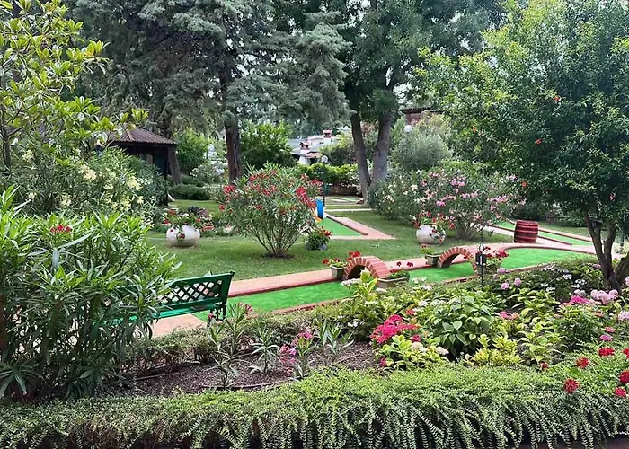 Oleander House And Tennis Club מלון