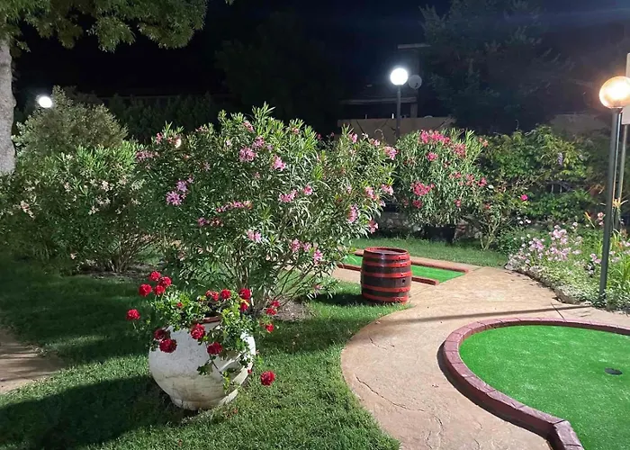 Oleander House And Tennis Club מלון 3*