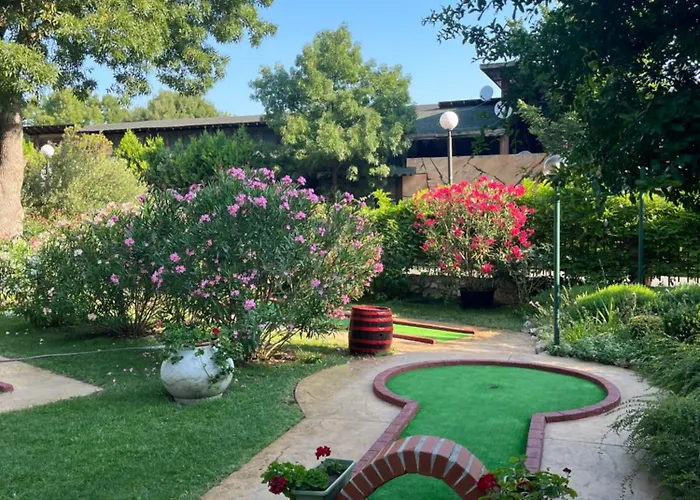 Oleander House And Tennis Club 3* סאני ביץ'