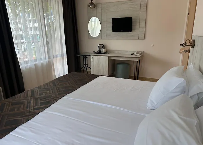 Oleander House And Tennis Club מלון 3*