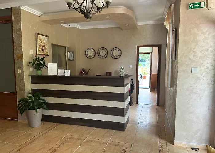 Hotel Oleander House And Tennis Club