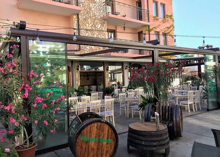 Oleander House And Tennis Club 3* סאני ביץ'