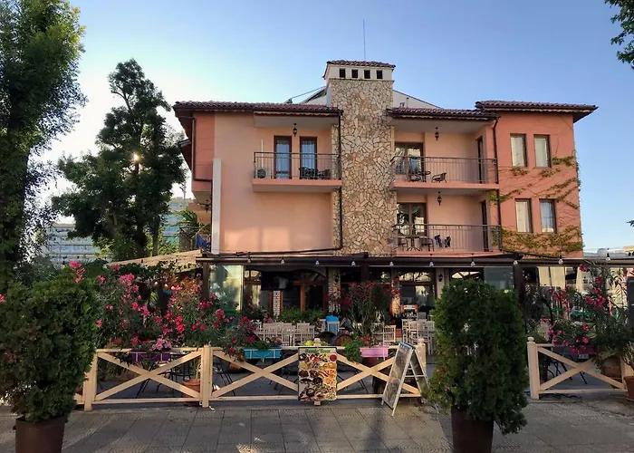 Oleander House And Tennis Club 3*