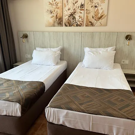 Oleander House And Tennis Club Slăntjev Brjag