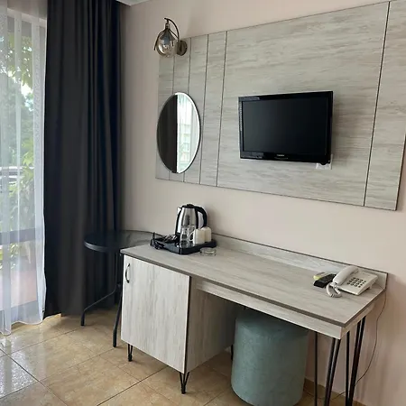 호텔 Oleander House And Tennis Club