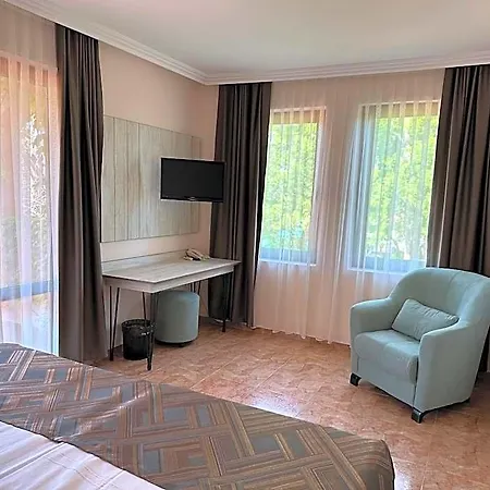 Oleander House And Tennis Club 3*