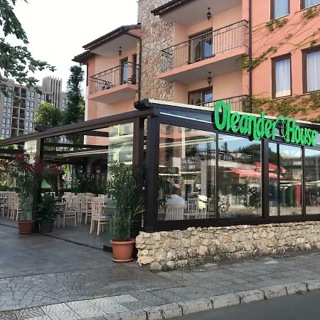 酒店 夹竹桃酒店和网球俱乐部