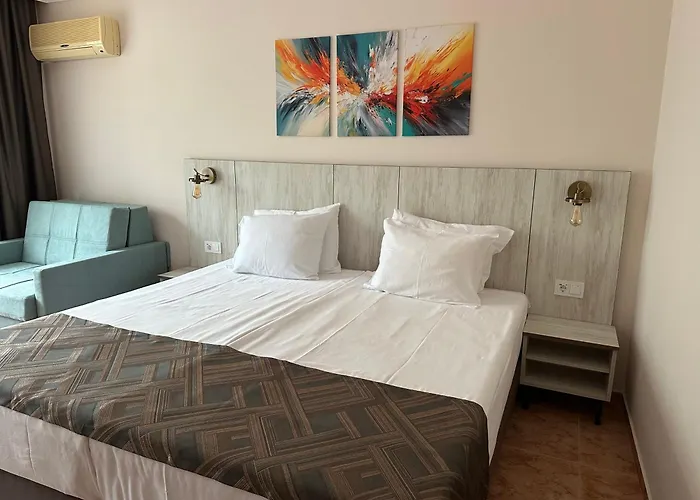 Hotel Oleander House And Tennis Club