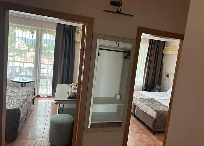 Oleander House And Tennis Club Сонячний Берег