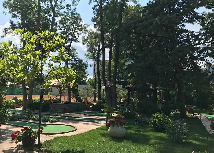 Oleander House And Tennis Club Сонячний Берег