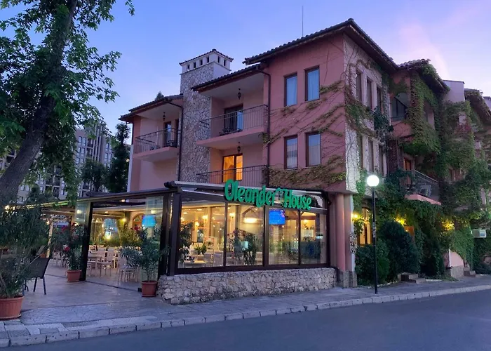 Oleander House And Tennis Club Готель Сонячний Берег