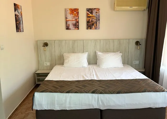 Oleander House And Tennis Club 3*