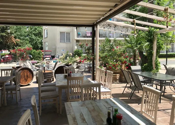 Oleander House And Tennis Club 3* Napospart