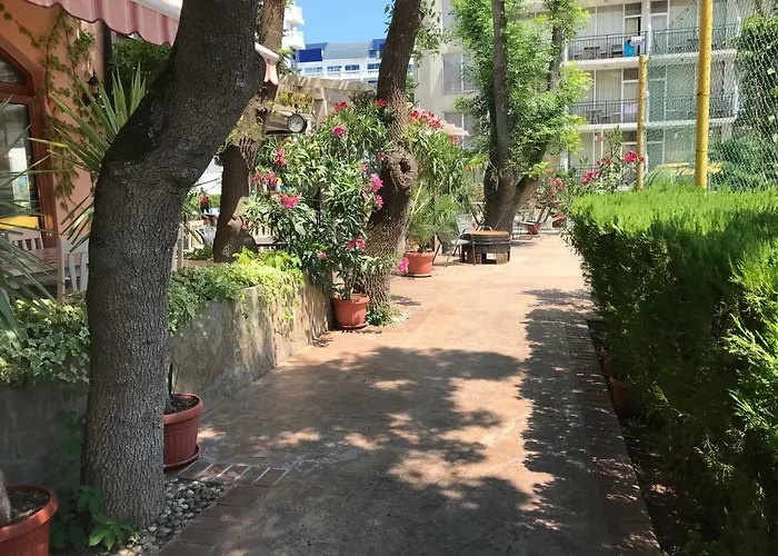 Oleander House And Tennis Club 3* Napospart